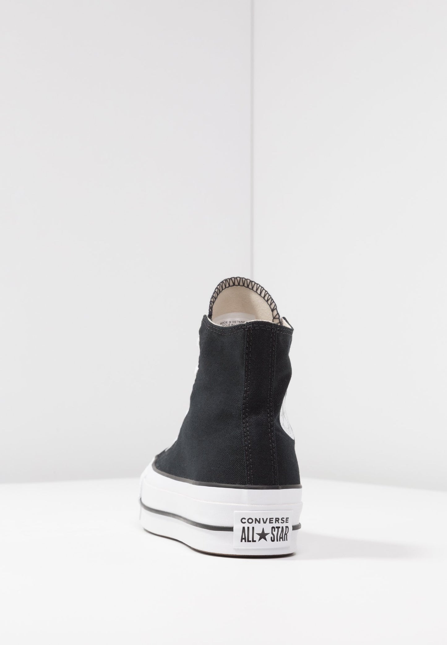 CONVERSE - CHUCK TAYLOR ALL STAR LIFT NEGRA